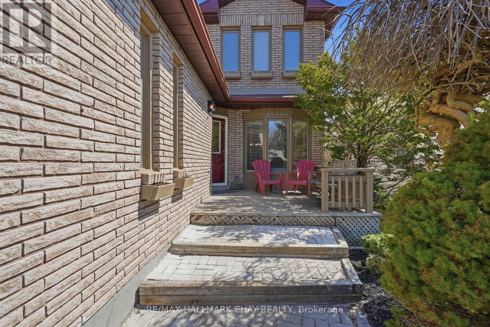 21 Carr Drive, Barrie (Letitia Heights), Ontario  L4N 6N3 - Photo 3 - S13047046