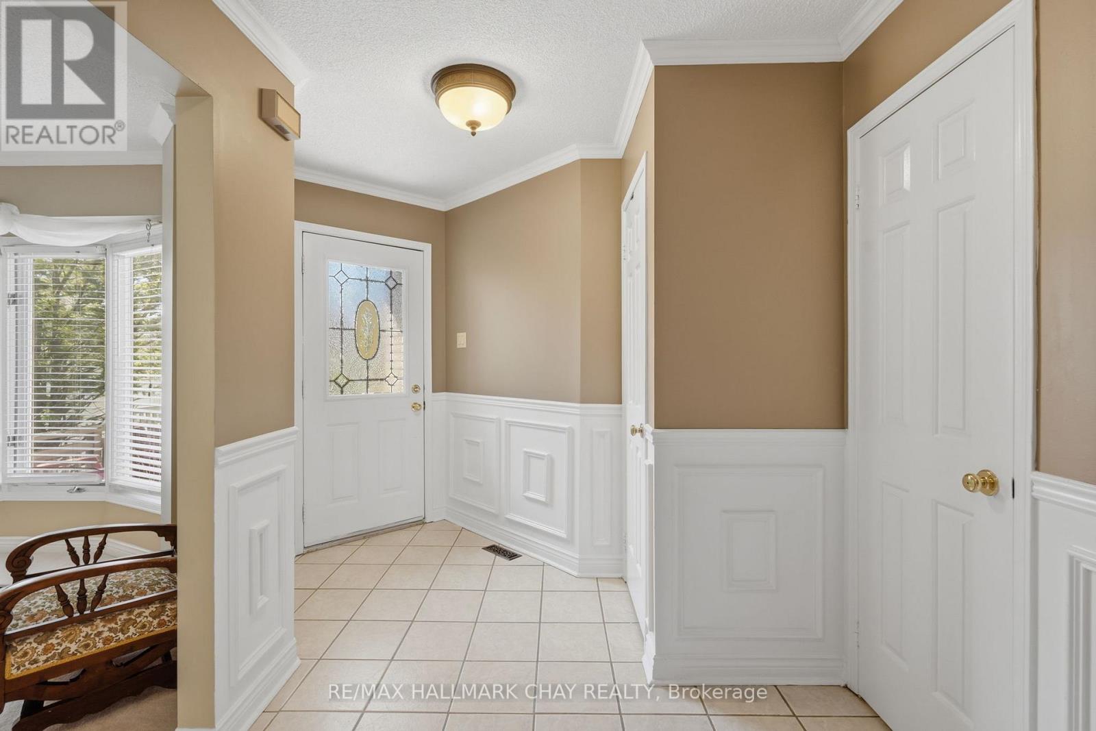 21 Carr Drive, Barrie (Letitia Heights), Ontario  L4N 6N3 - Photo 6 - S13047046