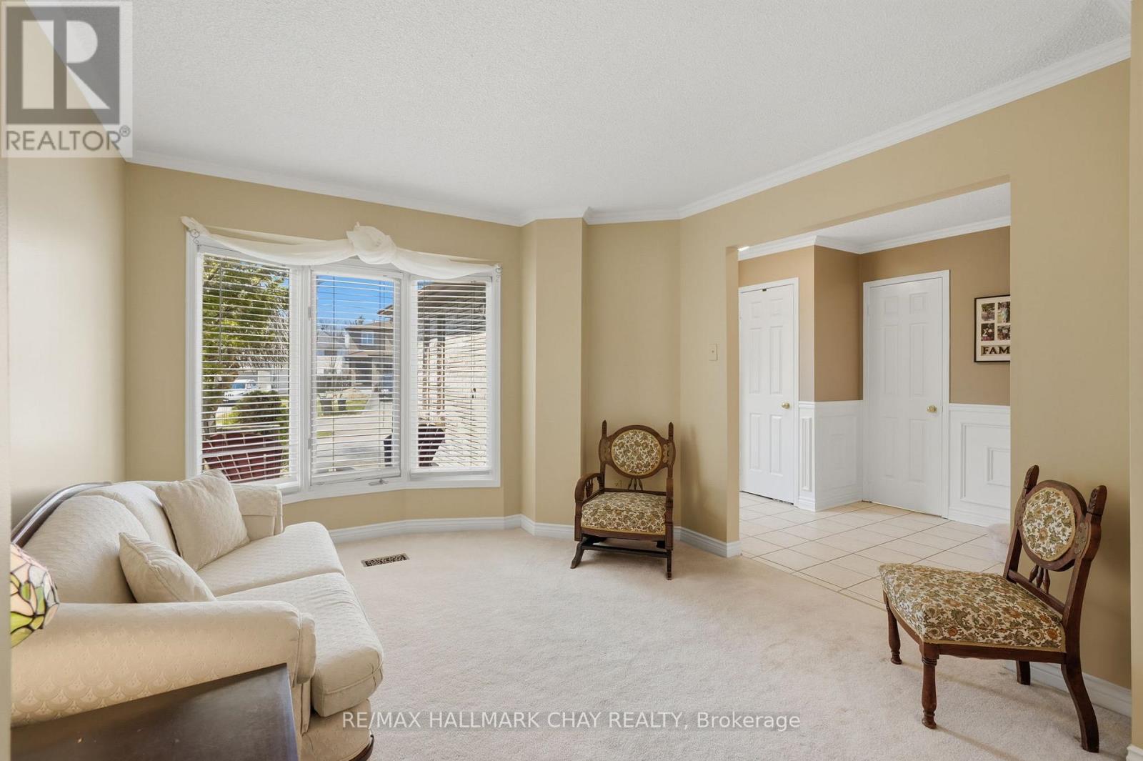 21 Carr Drive, Barrie (Letitia Heights), Ontario  L4N 6N3 - Photo 7 - S13047046