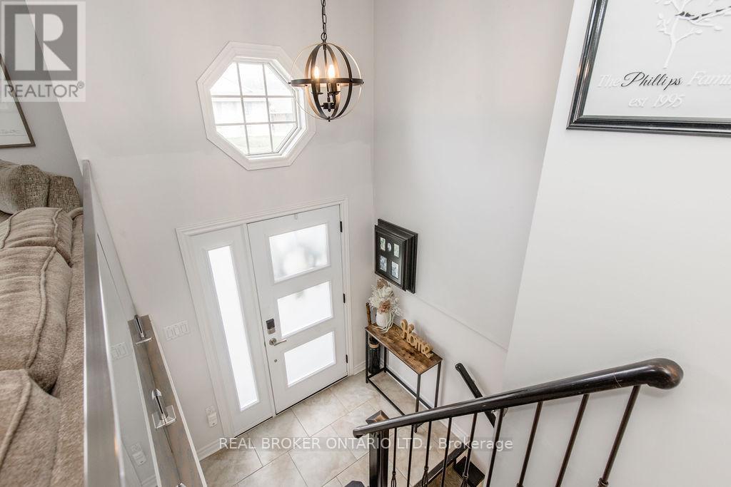 48 John Street, Severn (Coldwater), Ontario  L0K 1E0 - Photo 4 - S13047050