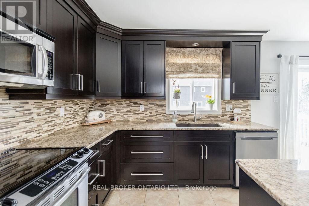 48 John Street, Severn (Coldwater), Ontario  L0K 1E0 - Photo 8 - S13047050