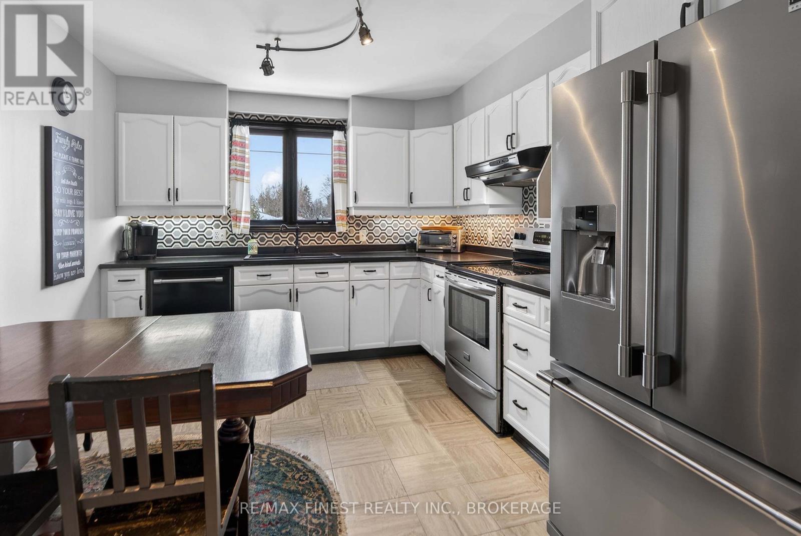 757 Front Road, Kingston, Ontario  K7M 4L6 - Photo 14 - X12929256