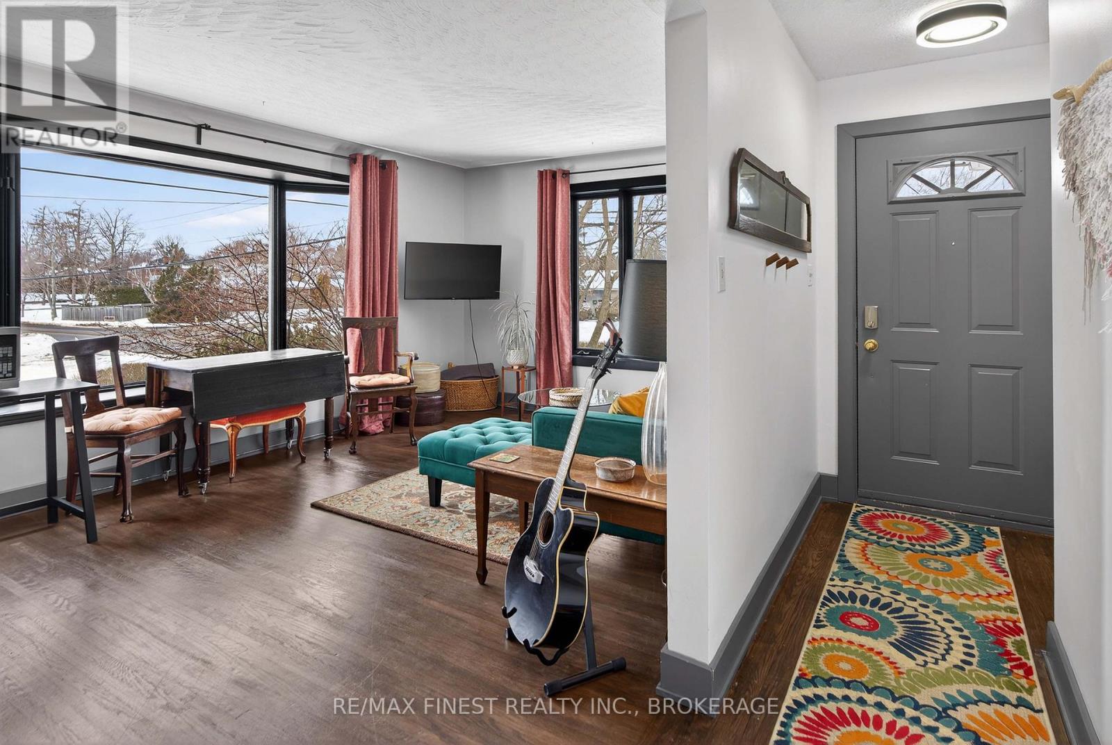 757 Front Road, Kingston, Ontario  K7M 4L6 - Photo 5 - X12929256