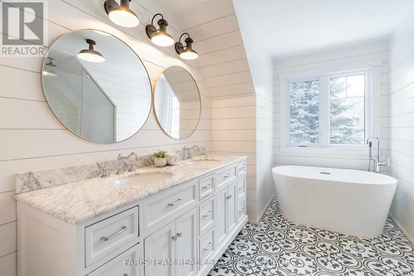 3 Matthew Court, Wasaga Beach, Ontario  L9Z 1J5 - Photo 25 - S12864982