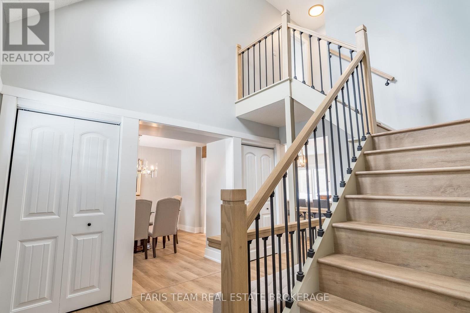 3 Matthew Court, Wasaga Beach, Ontario  L9Z 1J5 - Photo 6 - S12864982