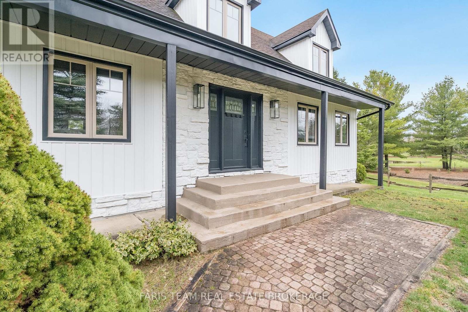 3 Matthew Court, Wasaga Beach, Ontario  L9Z 1J5 - Photo 4 - S12864982