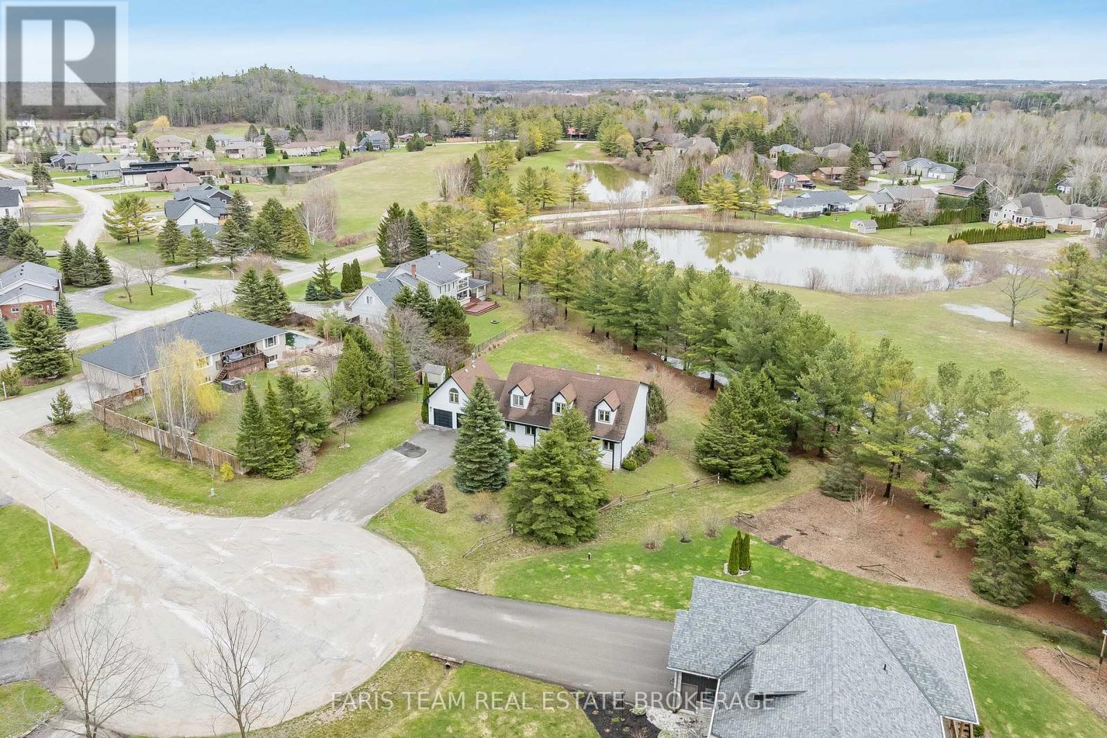 3 Matthew Court, Wasaga Beach, Ontario  L9Z 1J5 - Photo 2 - S12864982