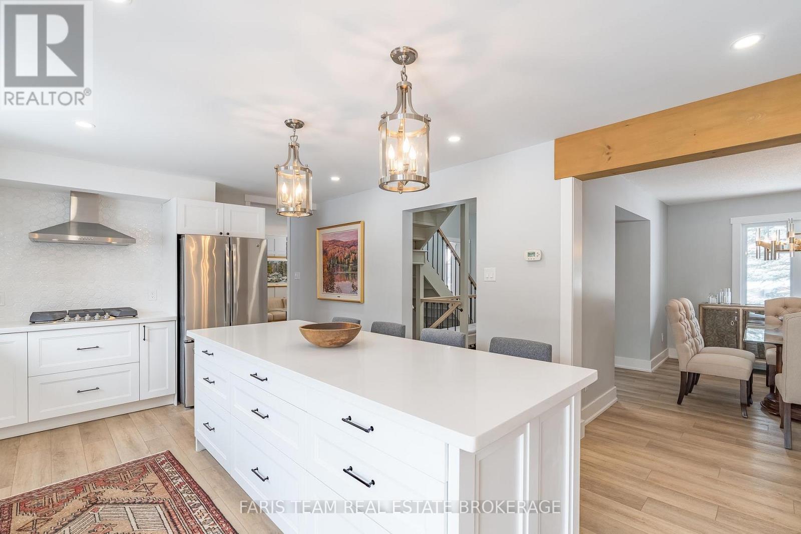 3 Matthew Court, Wasaga Beach, Ontario  L9Z 1J5 - Photo 11 - S12864982