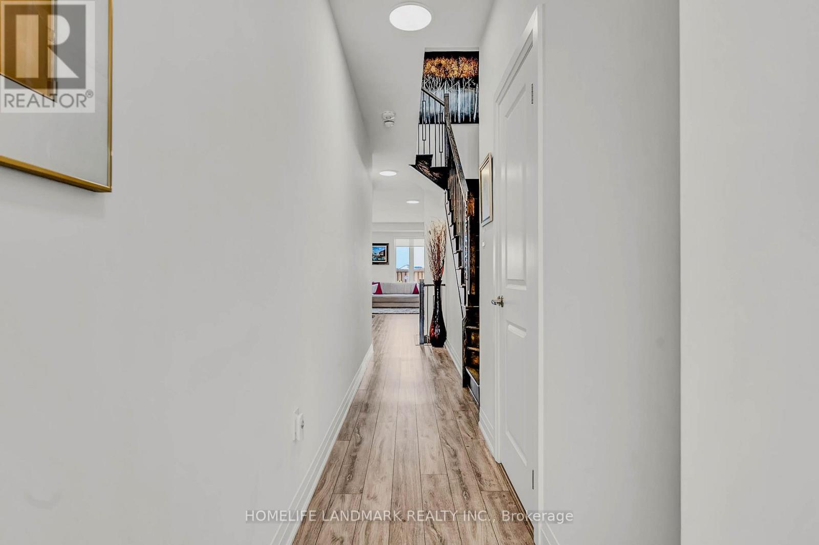 53 Sagewood Avenue, Barrie, Ontario  L9J 0K4 - Photo 5 - S12808042