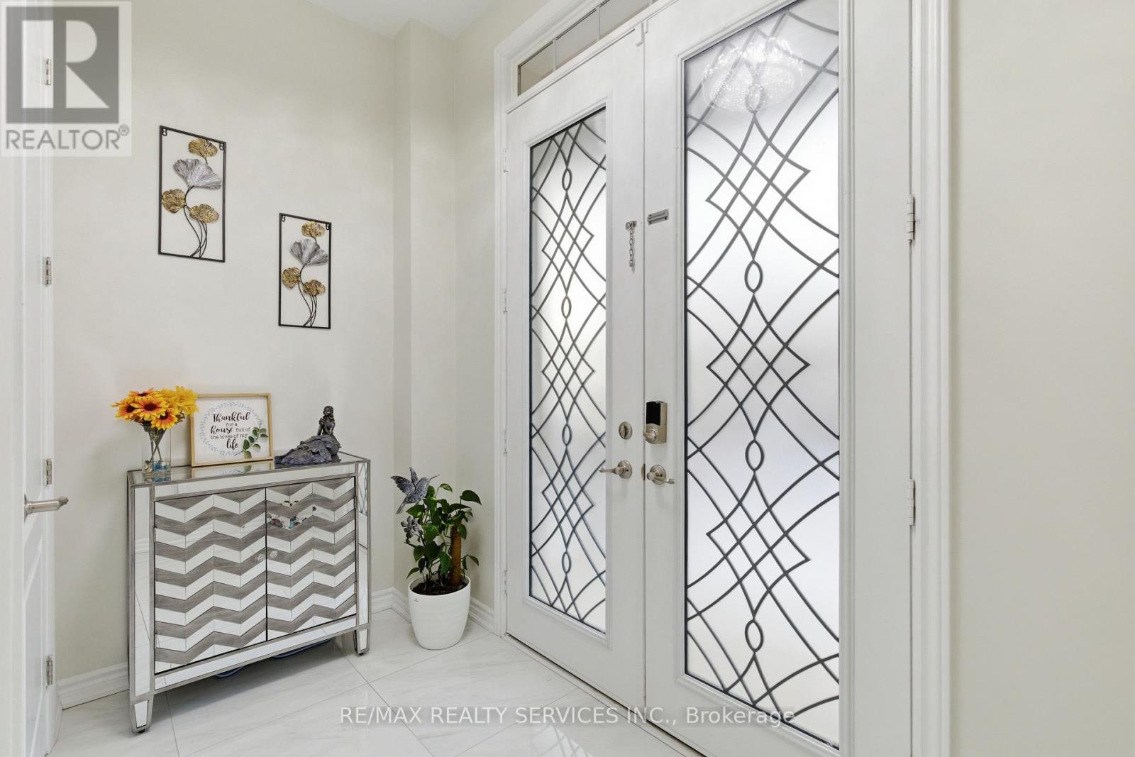 7 Caboose Street, Brampton (Northwest Brampton), Ontario  L7A 5A9 - Photo 3 - W13046940