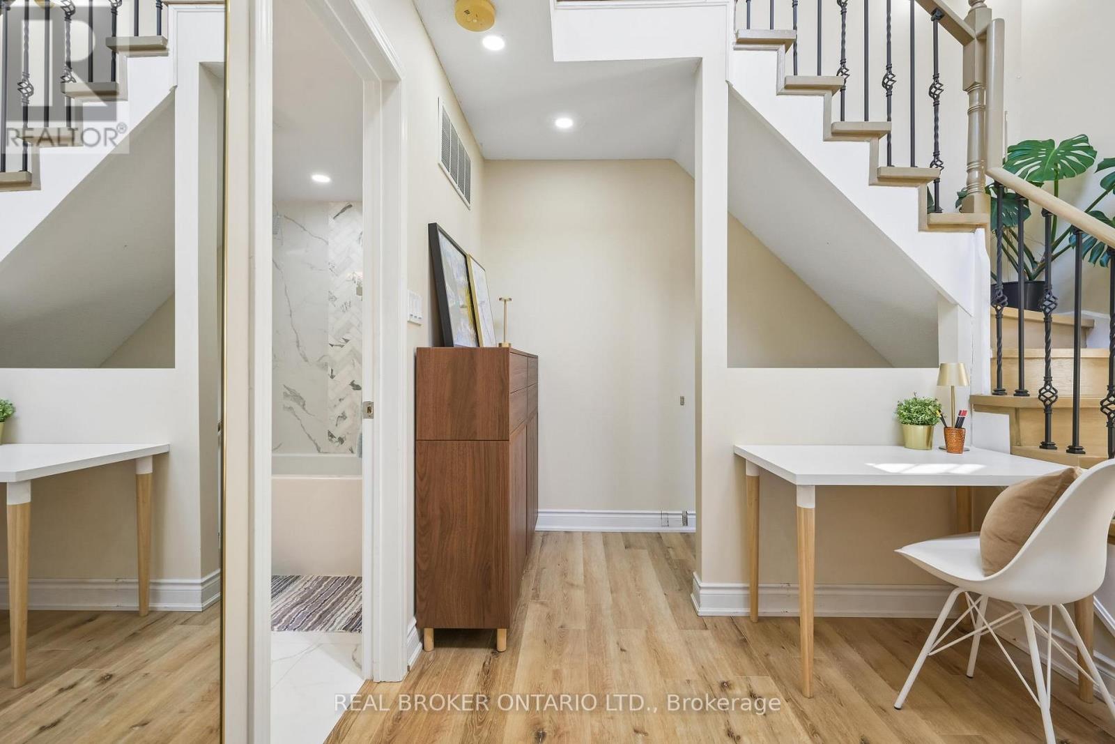 1011 - 18 Laidlaw Street, Toronto, Ontario  M6K 1X2 - Photo 13 - W13047108