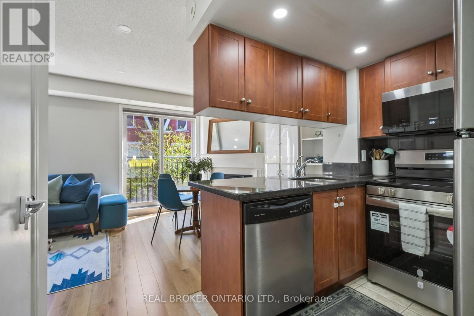 1011 - 18 Laidlaw Street, Toronto, Ontario  M6K 1X2 - Photo 5 - W13047108