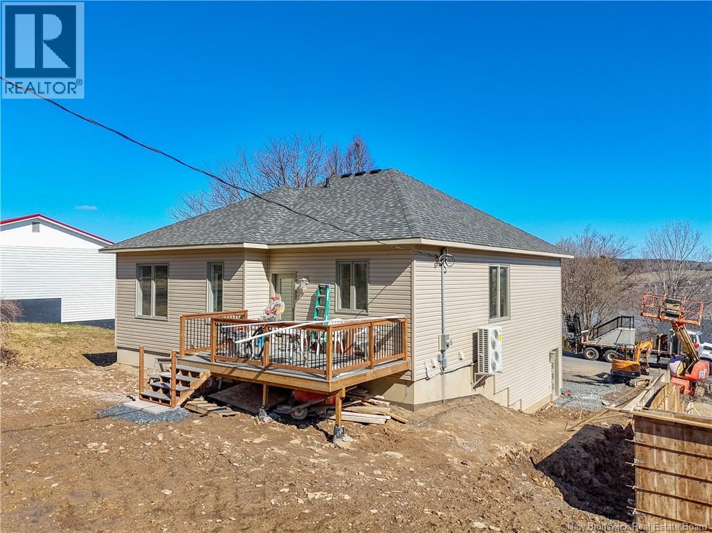 22 Mayflower Street, Fredericton, New Brunswick  E3C 1L5 - Photo 32 - NB133855