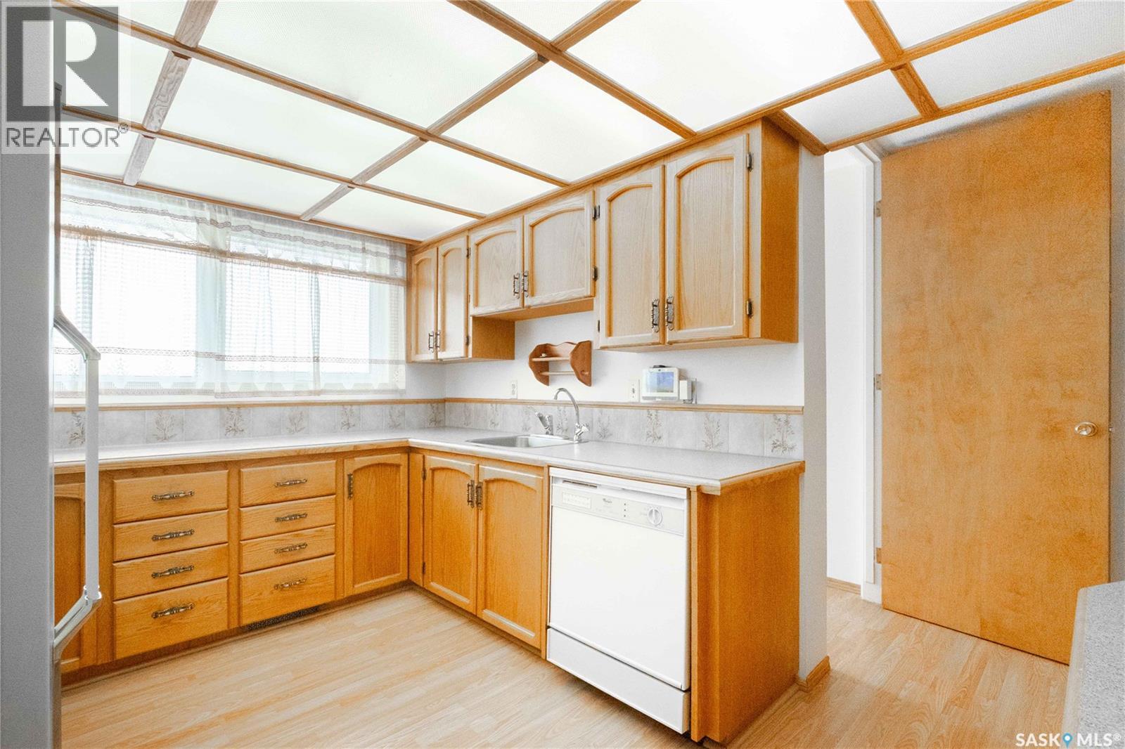 4515 Castle Road, Regina, Saskatchewan  S4S 4W6 - Photo 12 - SK033890