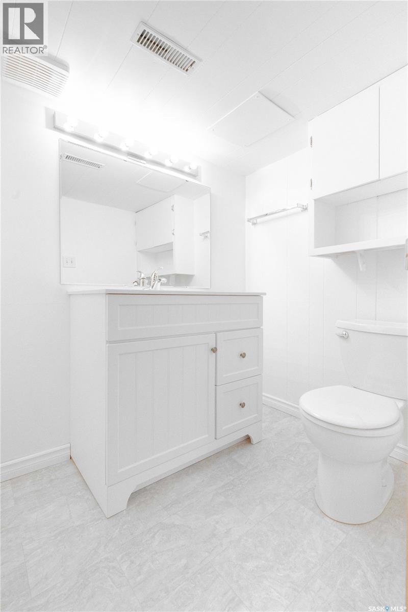 4515 Castle Road, Regina, Saskatchewan  S4S 4W6 - Photo 30 - SK033890