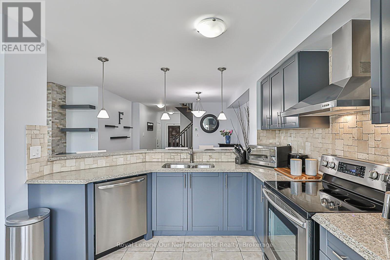 1882 Liatris Drive, Pickering, Ontario  L1X 0A4 - Photo 18 - E13047220