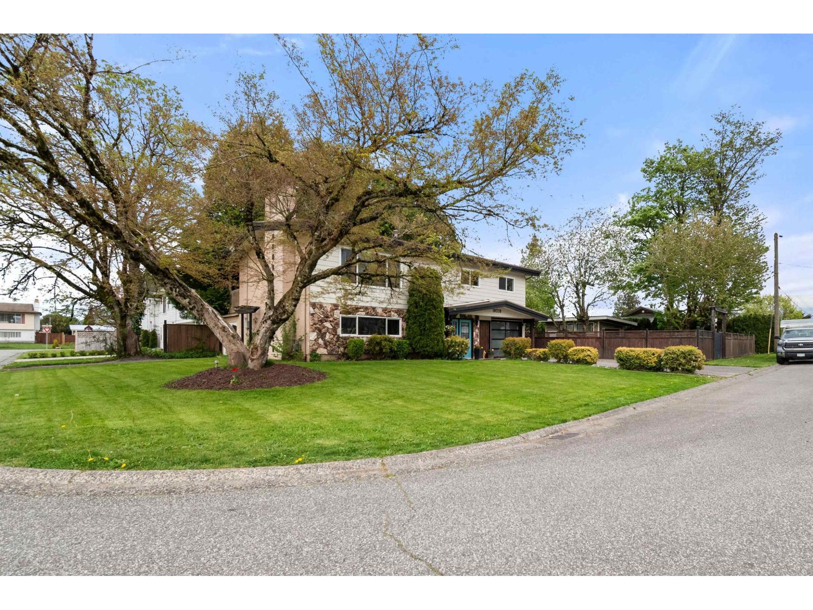 10218 Oval Drive, Fairfield Island, Chilliwack, British Columbia  V2P 6S7 - Photo 3 - R3115464