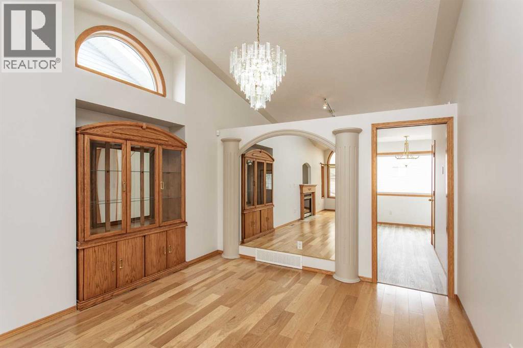 48 Duval Close, Red Deer, Alberta  T4R 2Y7 - Photo 8 - A2305282