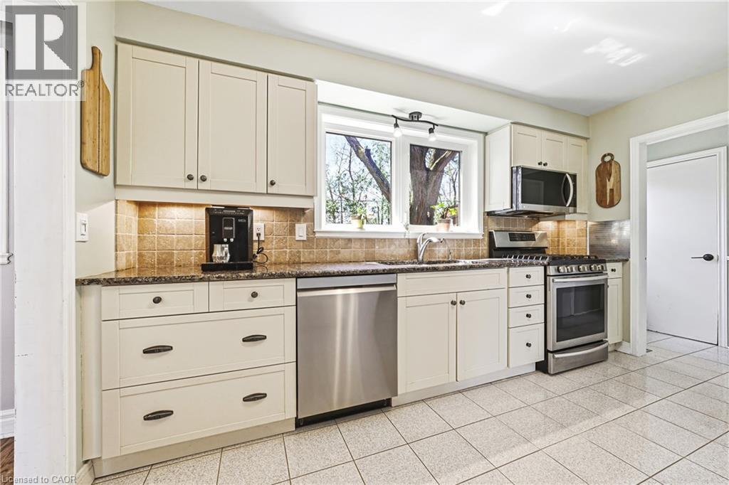 668 Chestnut Place, Burlington, Ontario  L7N 3E8 - Photo 10 - 40820722