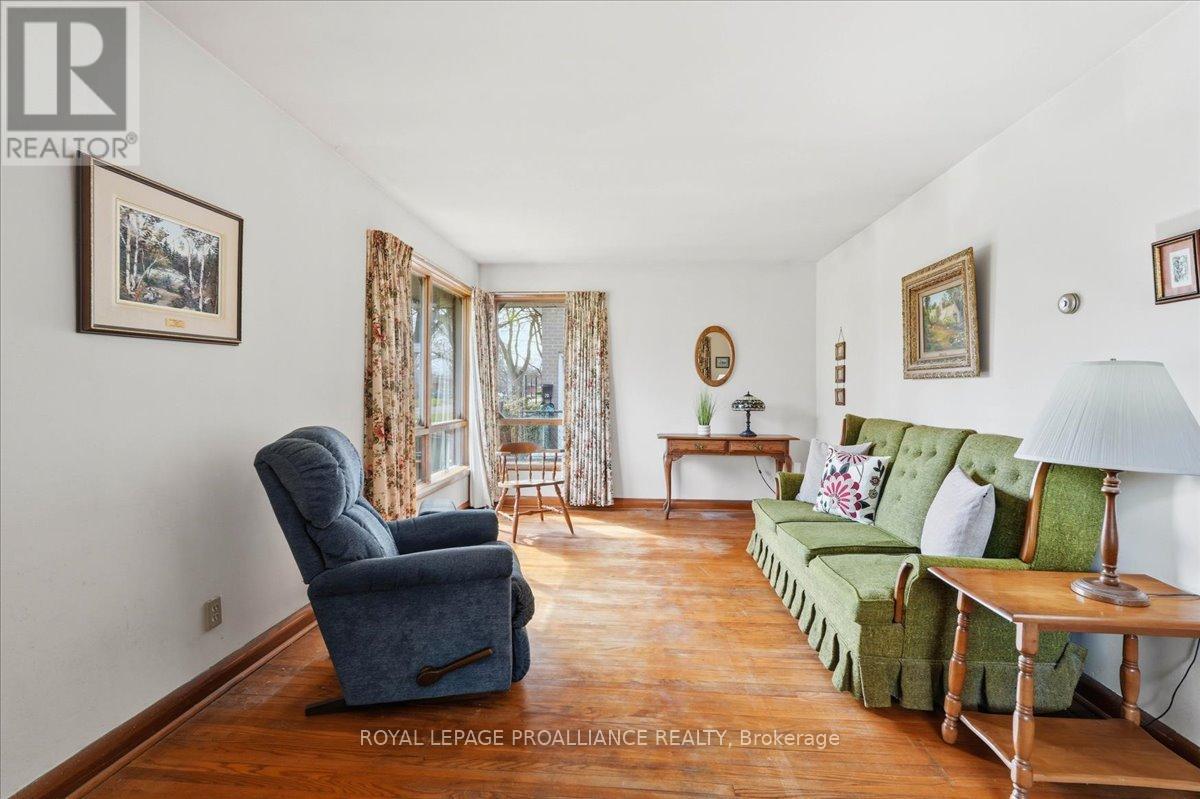 30 Lambert Drive, Belleville, Ontario  K8N 4K6 - Photo 5 - X13047322