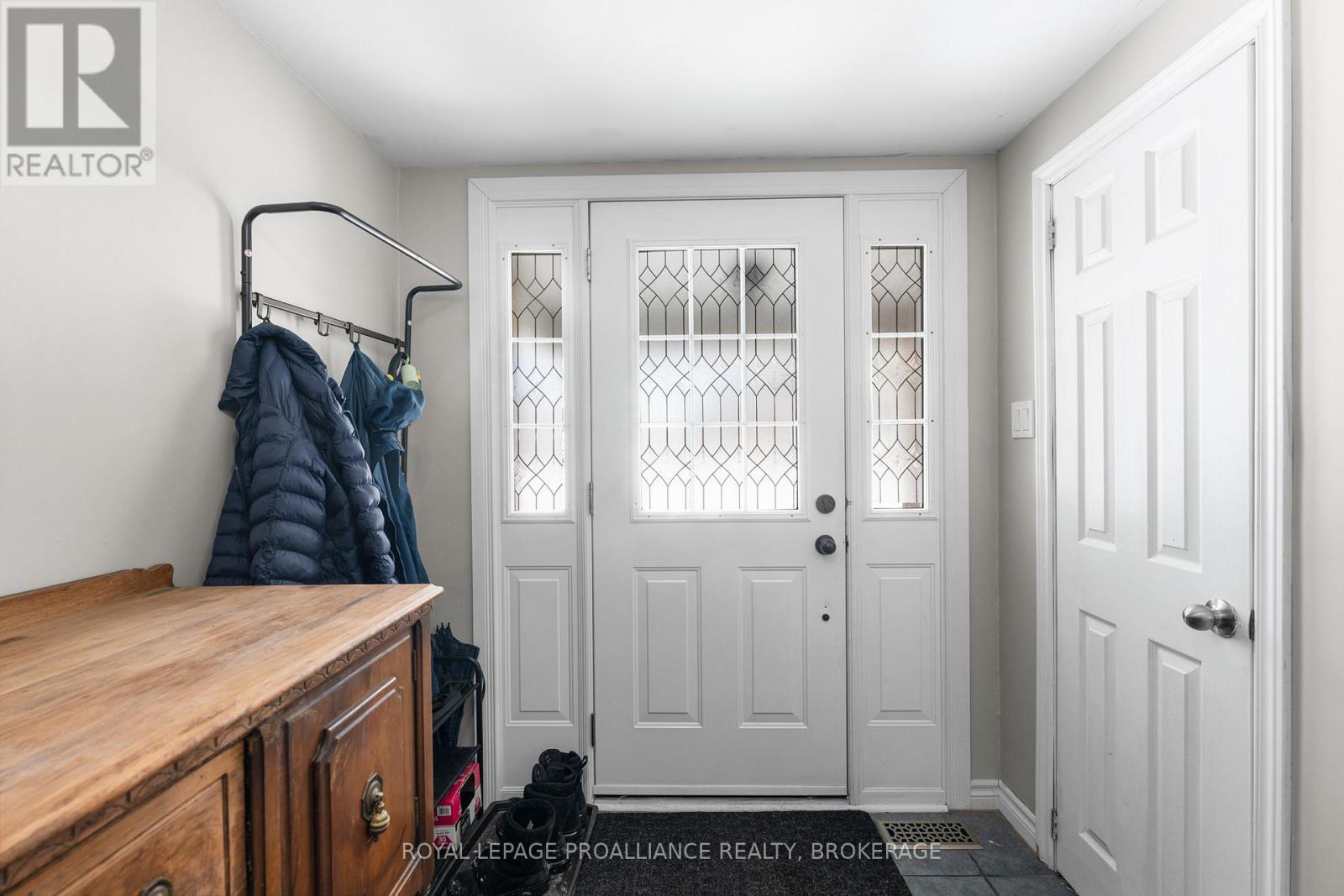 296 Olympus Avenue, Kingston, Ontario  K7M 4T9 - Photo 4 - X13047334