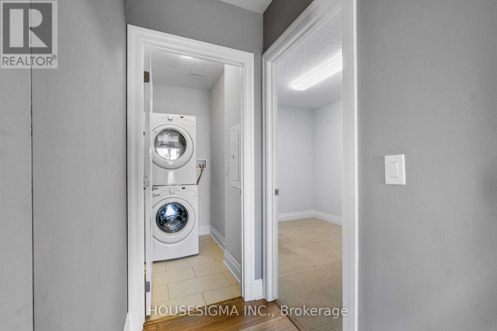 1302 - 240 Villagewalk Boulevard, London North, Ontario  N6G 0P6 - Photo 12 - X13047260