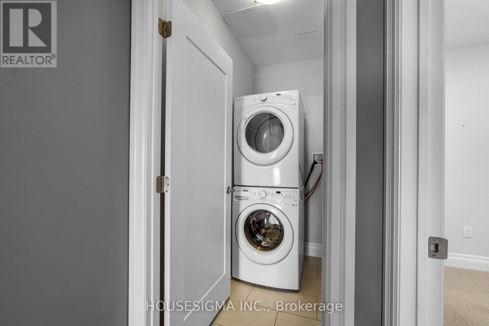 1302 - 240 Villagewalk Boulevard, London North, Ontario  N6G 0P6 - Photo 13 - X13047260