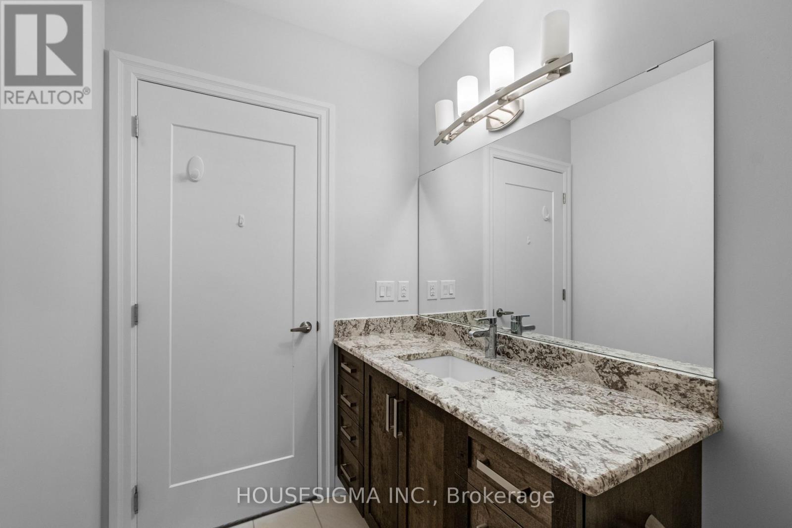 1302 - 240 Villagewalk Boulevard, London North, Ontario  N6G 0P6 - Photo 17 - X13047260