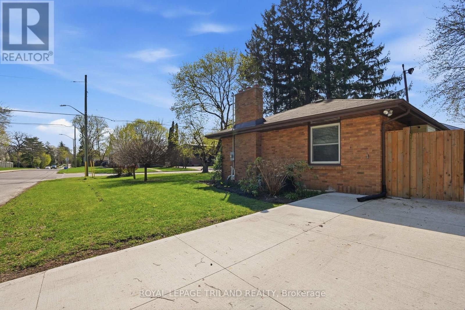 305 Stephen Street, London South, Ontario  N6K 2N2 - Photo 3 - X13047268