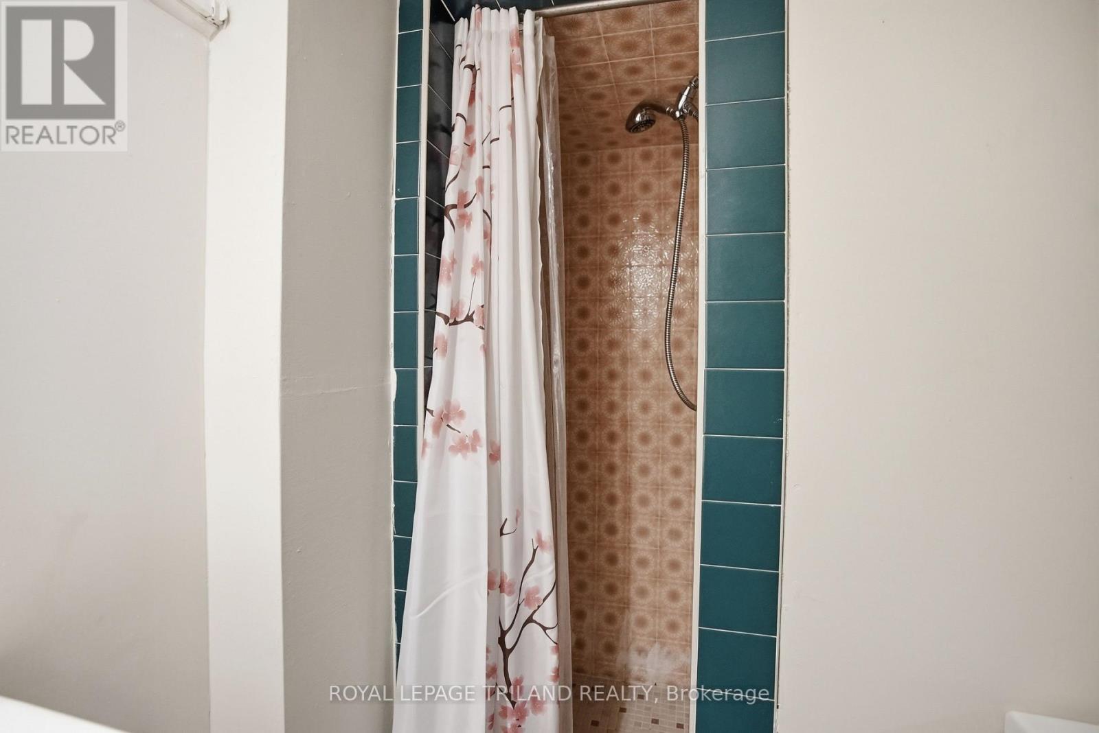 305 Stephen Street, London South, Ontario  N6K 2N2 - Photo 32 - X13047268