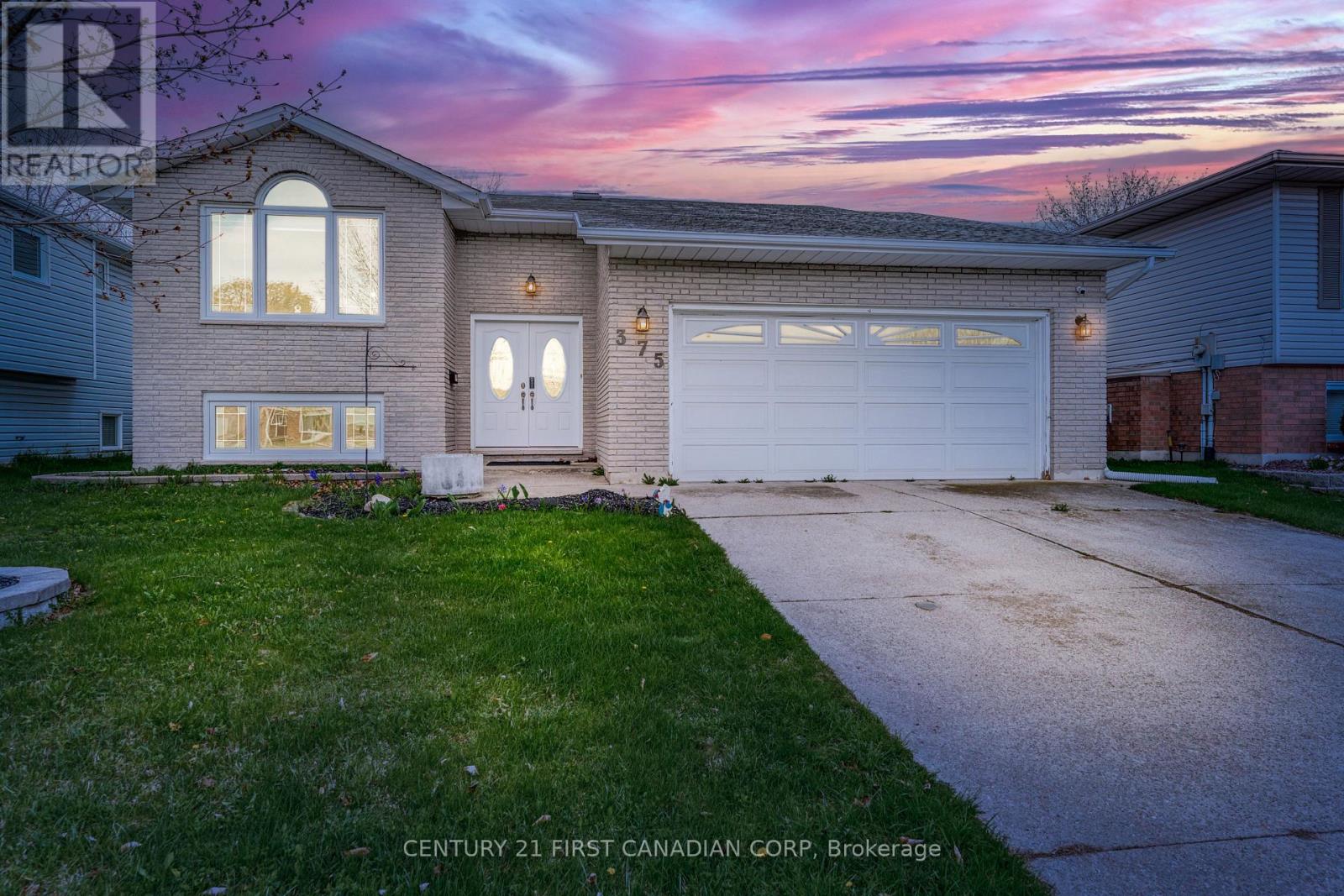 375 Trudeau Drive, Sarnia, Ontario  N7S 6H6 - Photo 2 - X13047288