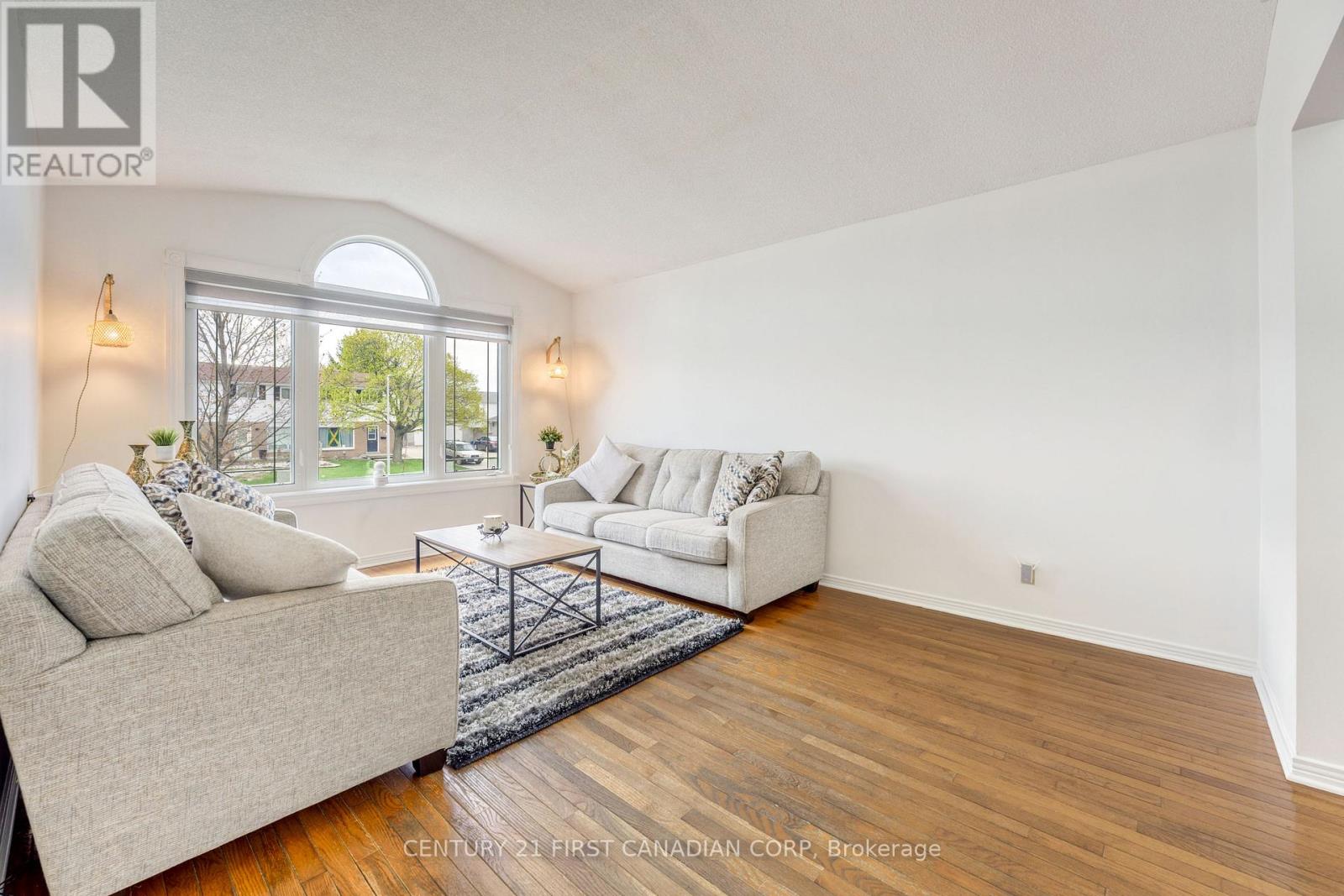 375 Trudeau Drive, Sarnia, Ontario  N7S 6H6 - Photo 5 - X13047288