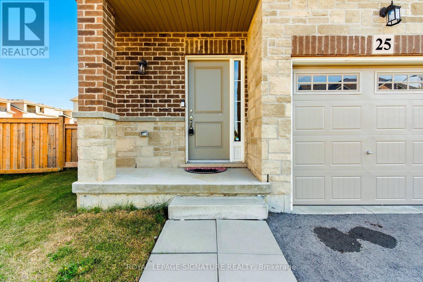 25 Beasley Grove, Hamilton, Ontario  L9K 0J7 - Photo 3 - X13046832