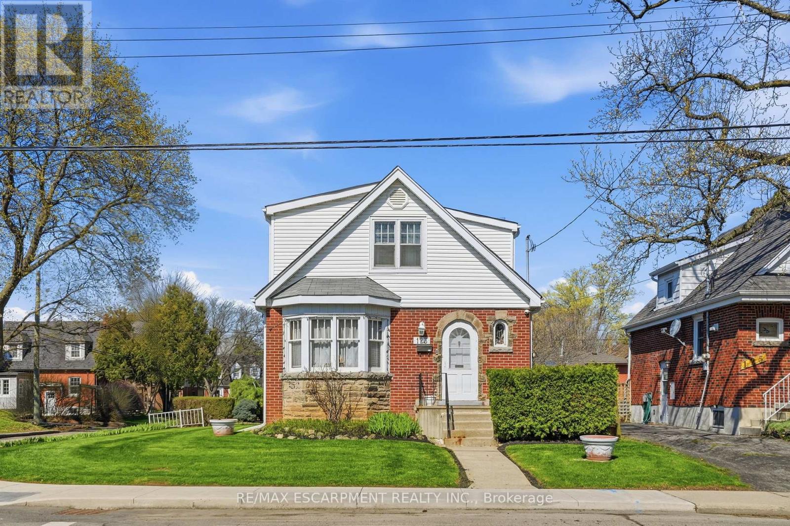 123 Longwood Road N, Hamilton (Westdale), Ontario  L8S 3V8 - Photo 1 - X13046902