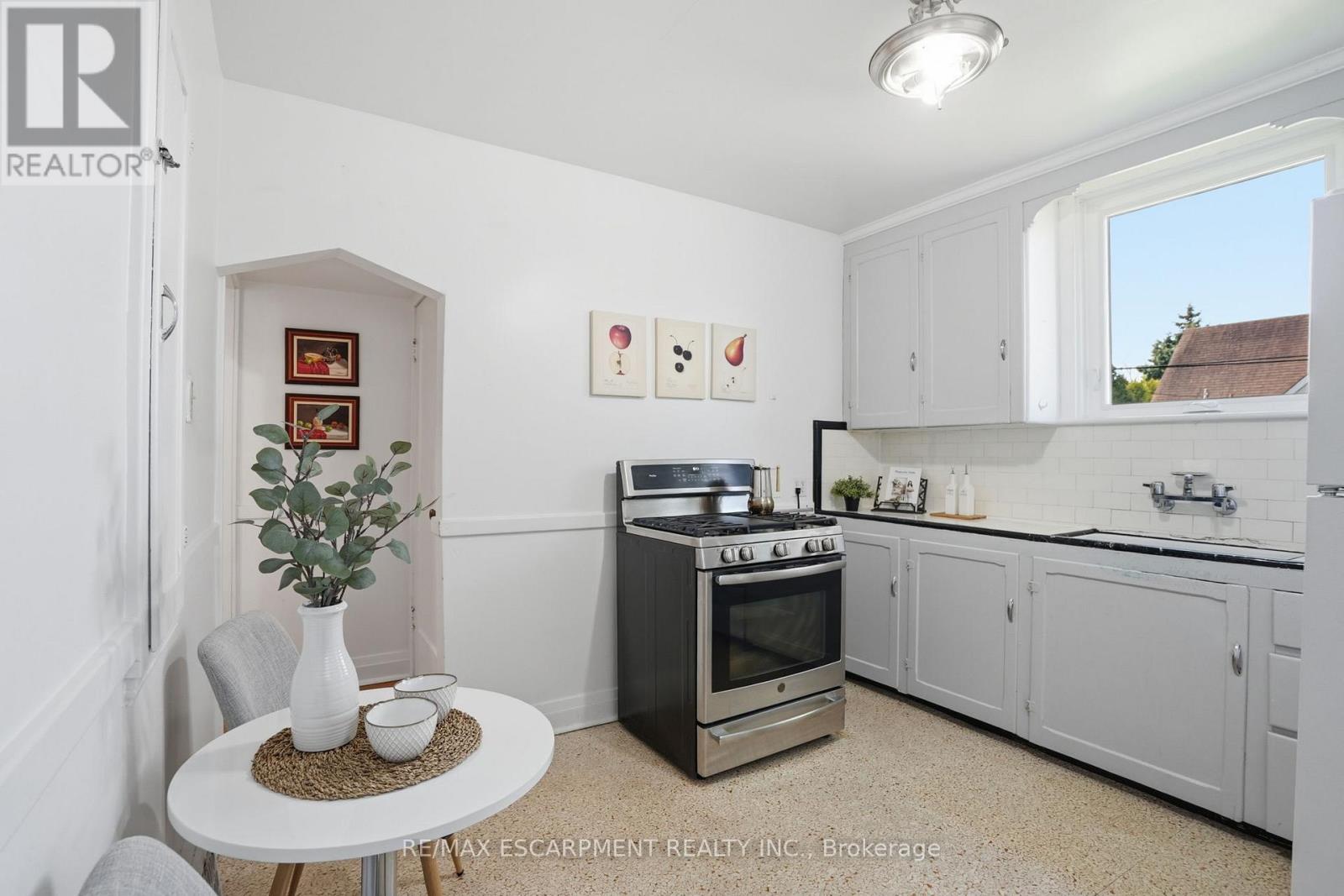 123 Longwood Road N, Hamilton (Westdale), Ontario  L8S 3V8 - Photo 13 - X13046902