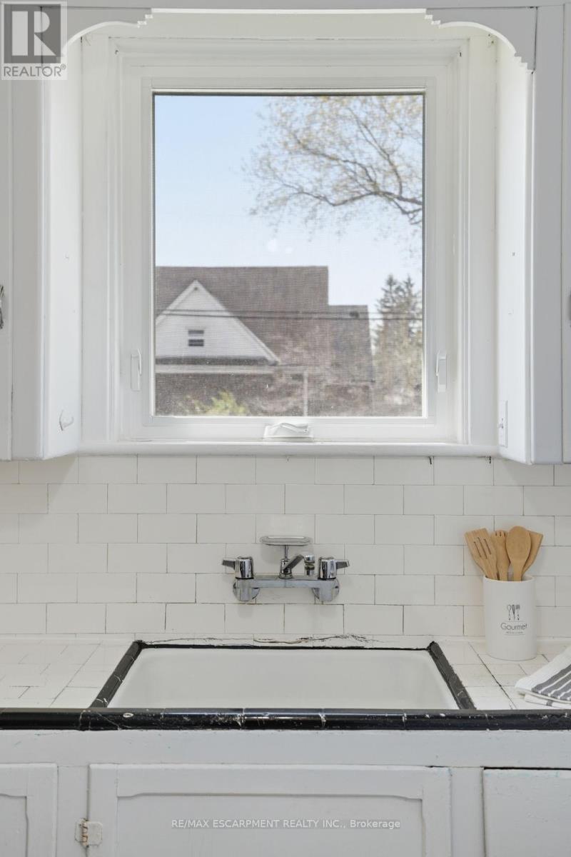 123 Longwood Road N, Hamilton (Westdale), Ontario  L8S 3V8 - Photo 16 - X13046902