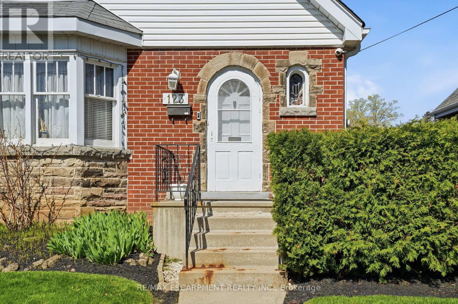 123 Longwood Road N, Hamilton (Westdale), Ontario  L8S 3V8 - Photo 4 - X13046902