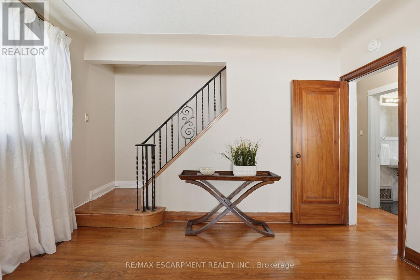 123 Longwood Road N, Hamilton (Westdale), Ontario  L8S 3V8 - Photo 6 - X13046902