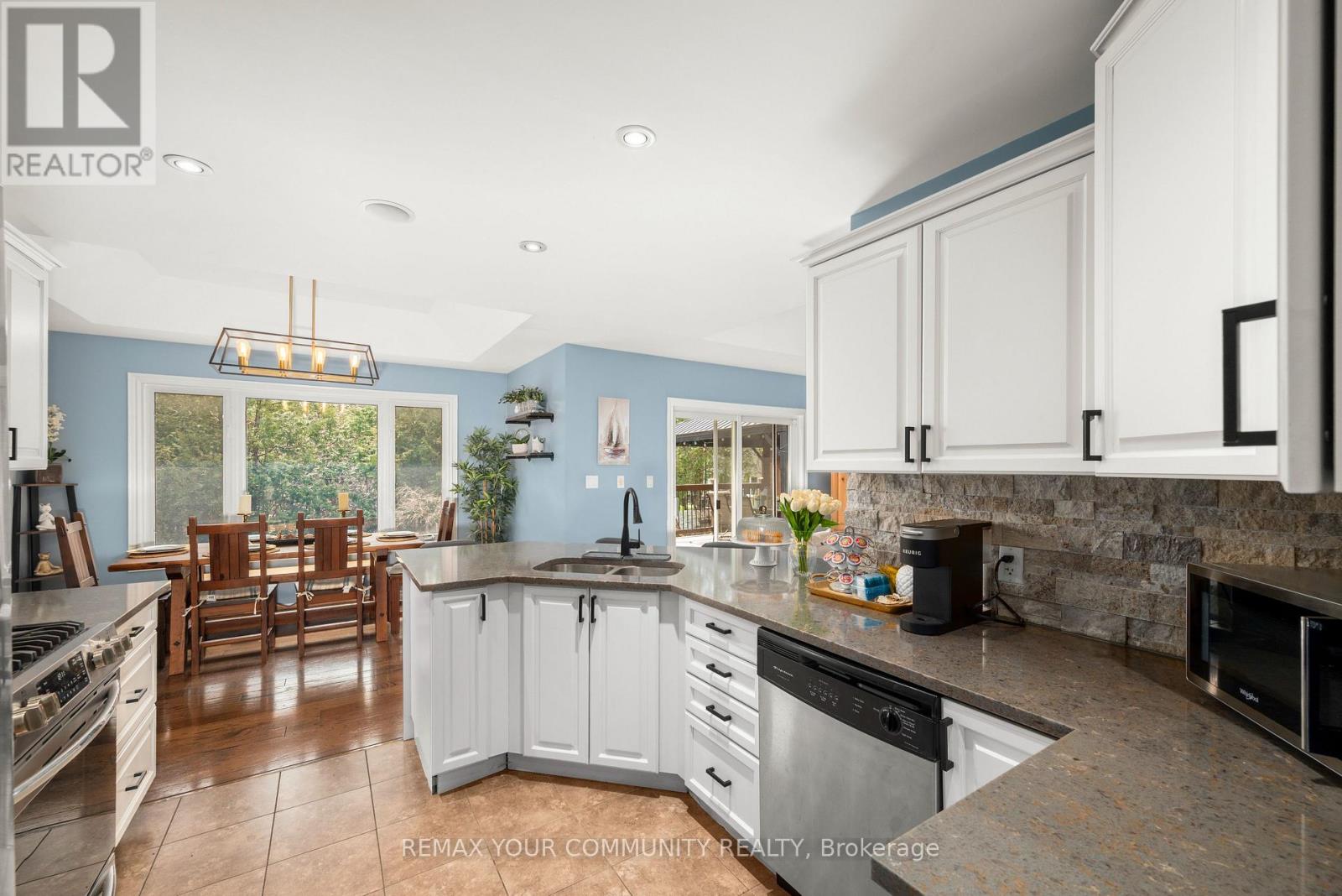 8 Champlain Boulevard, Kawartha Lakes, Ontario  K9V 0H9 - Photo 12 - X13046954