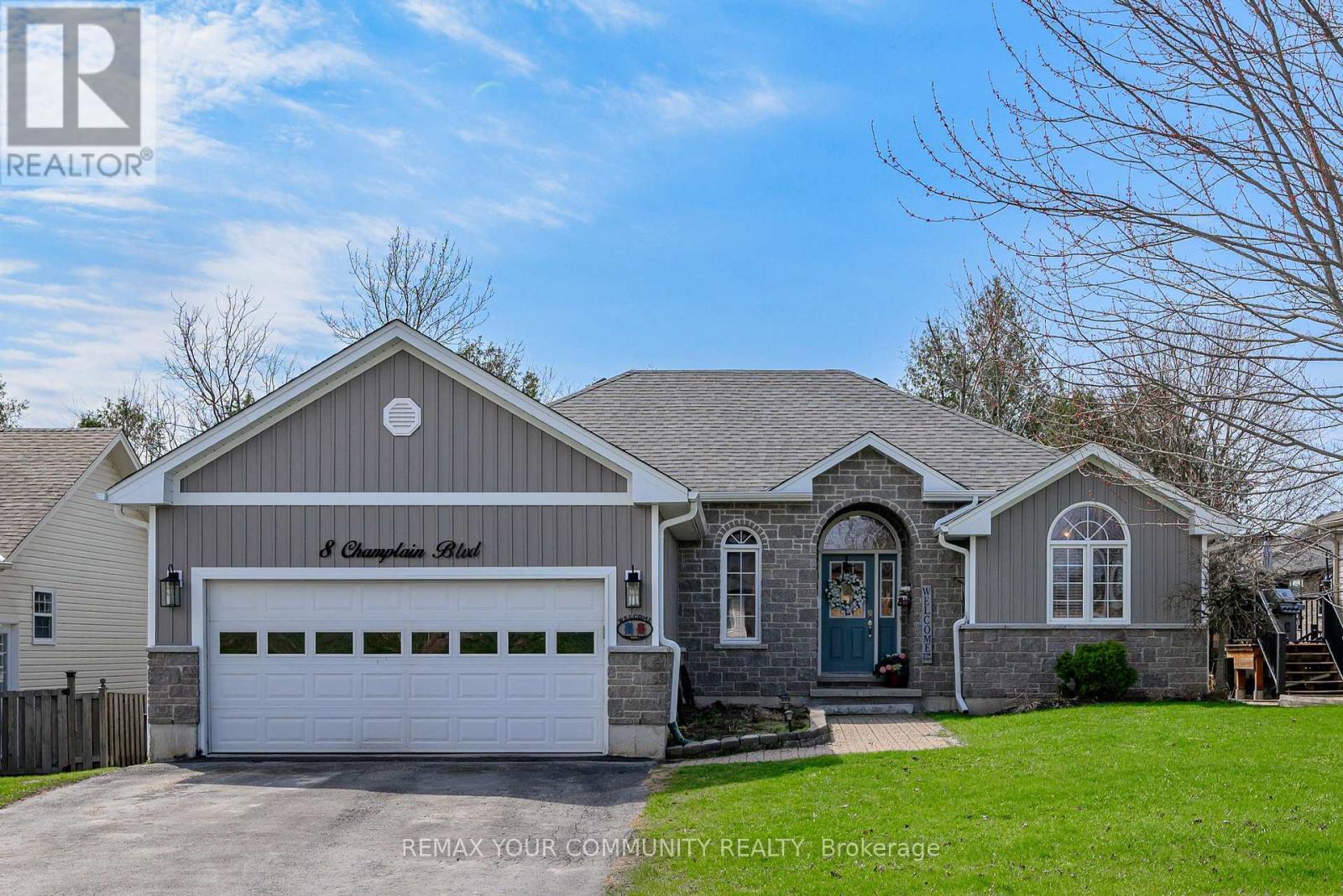 8 Champlain Boulevard, Kawartha Lakes, Ontario  K9V 0H9 - Photo 2 - X13046954