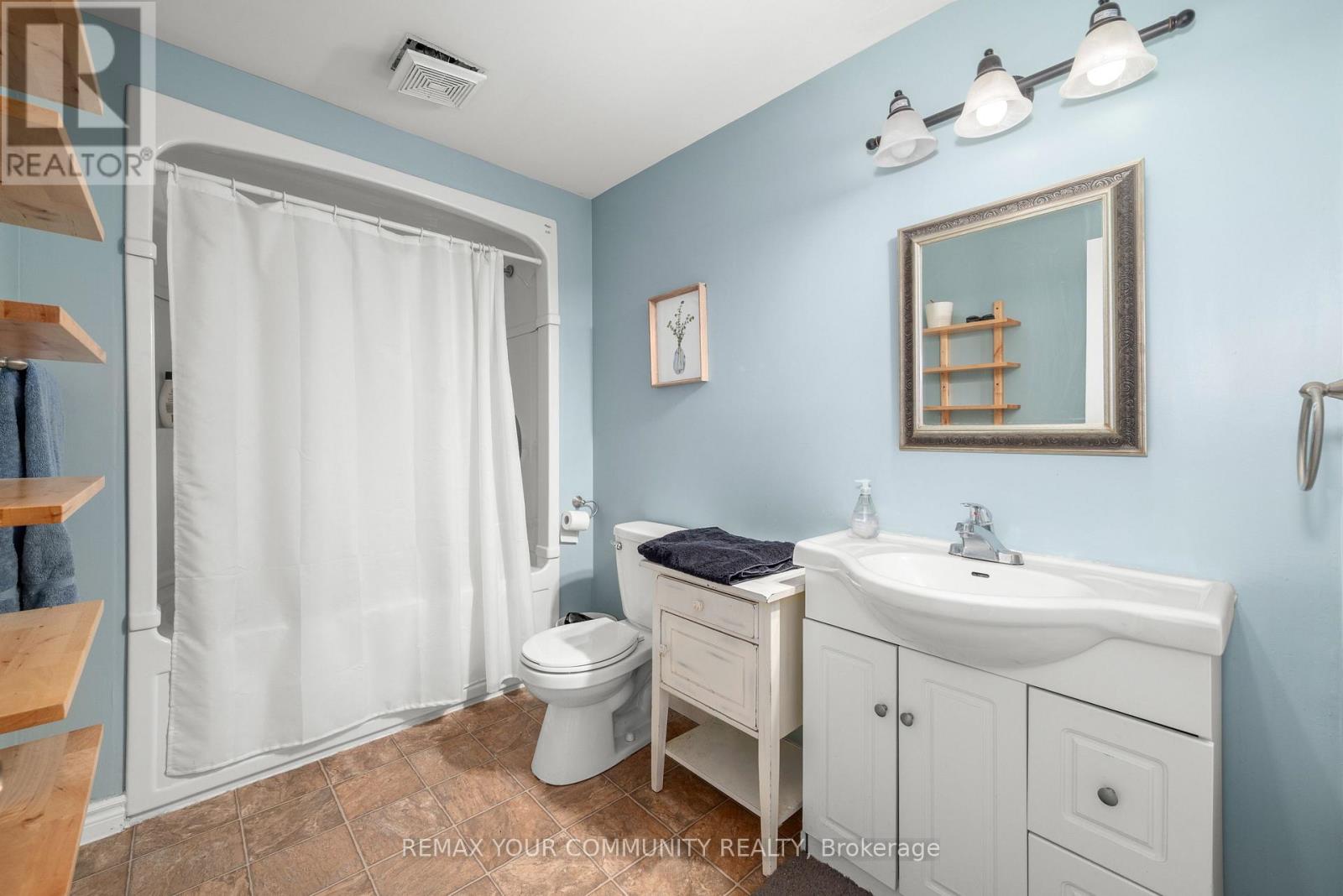 8 Champlain Boulevard, Kawartha Lakes, Ontario  K9V 0H9 - Photo 30 - X13046954