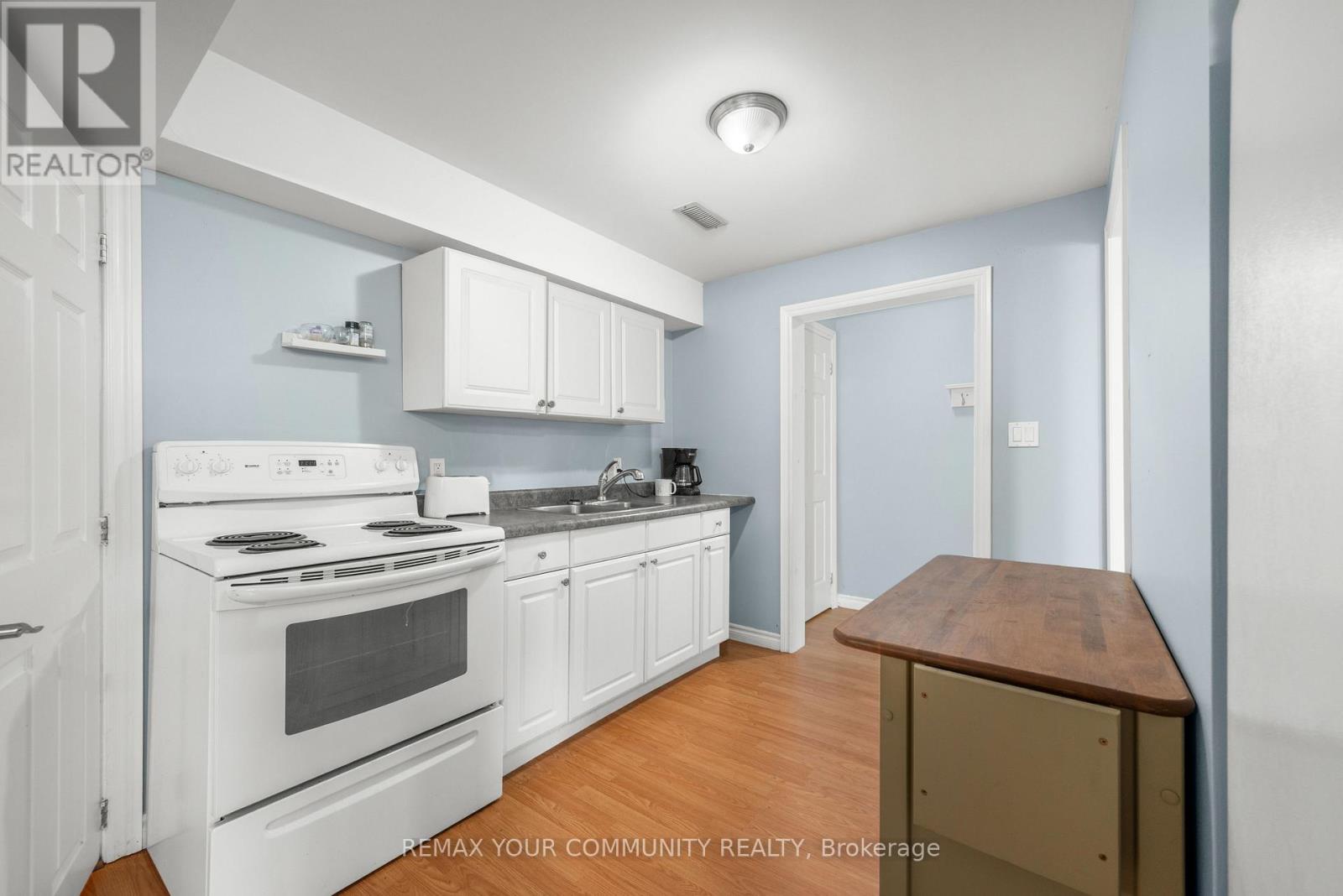 8 Champlain Boulevard, Kawartha Lakes, Ontario  K9V 0H9 - Photo 31 - X13046954