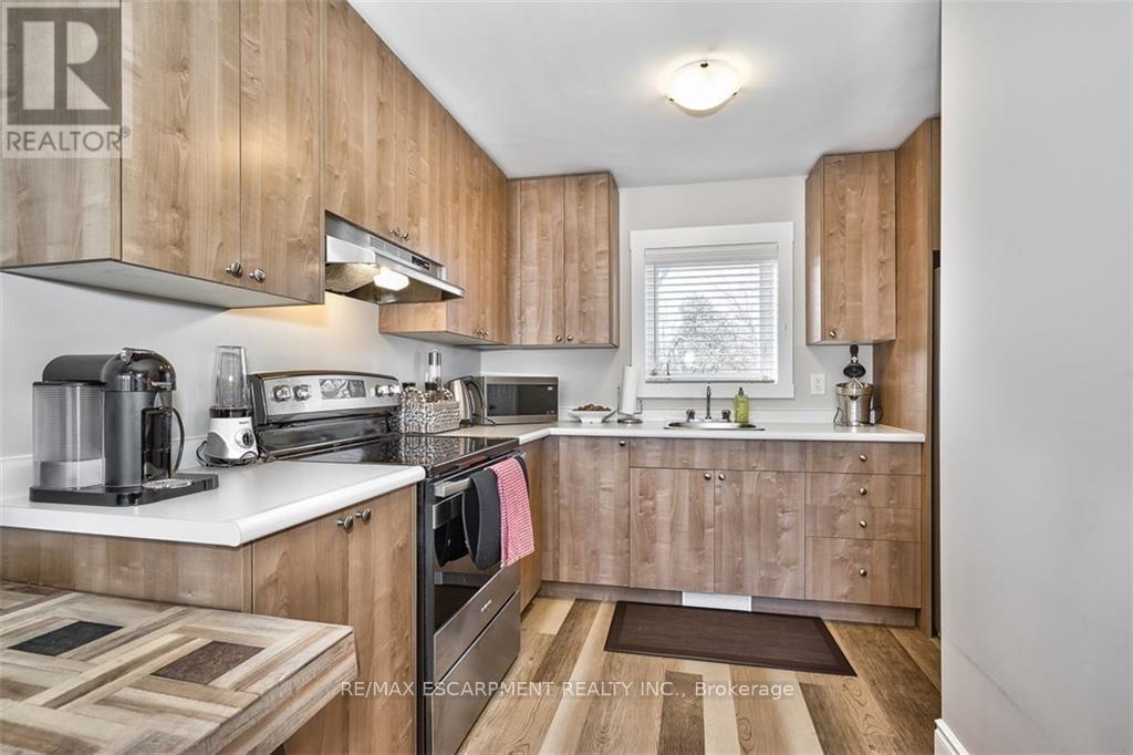 144 Ottawa Street S, Hamilton, Ontario  L8K 2E4 - Photo 3 - X13047010