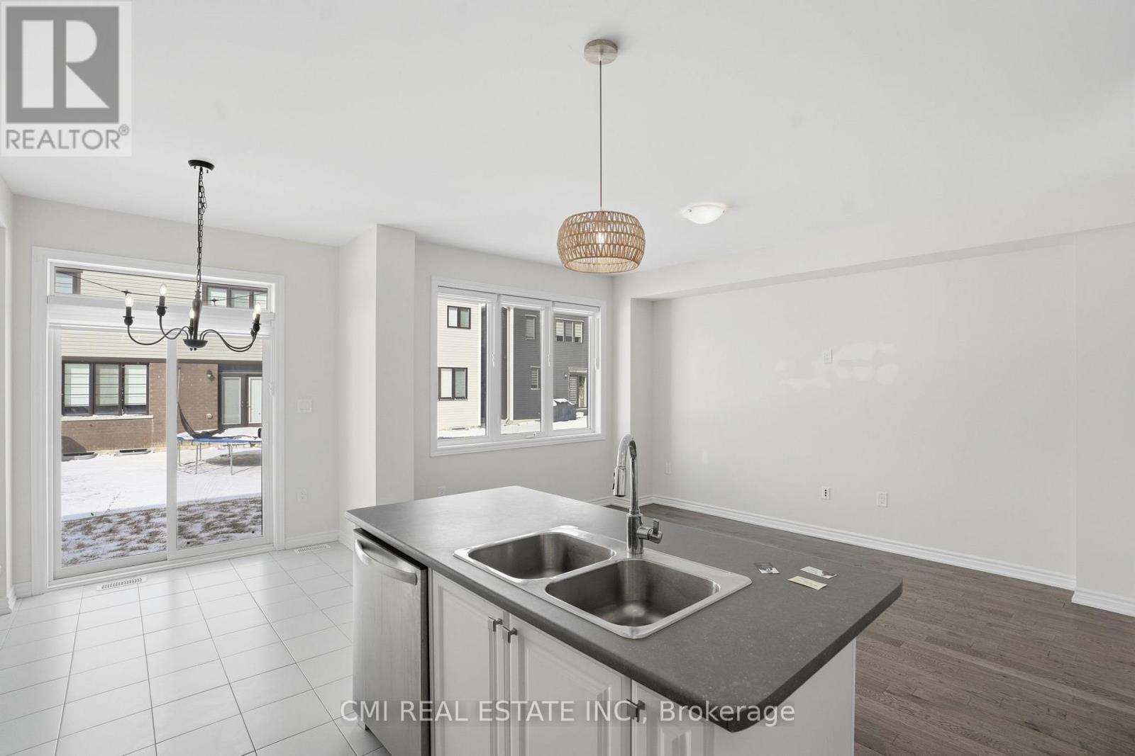 49 Sugar May Avenue, Thorold, Ontario  L2V 0L3 - Photo 15 - X13047154