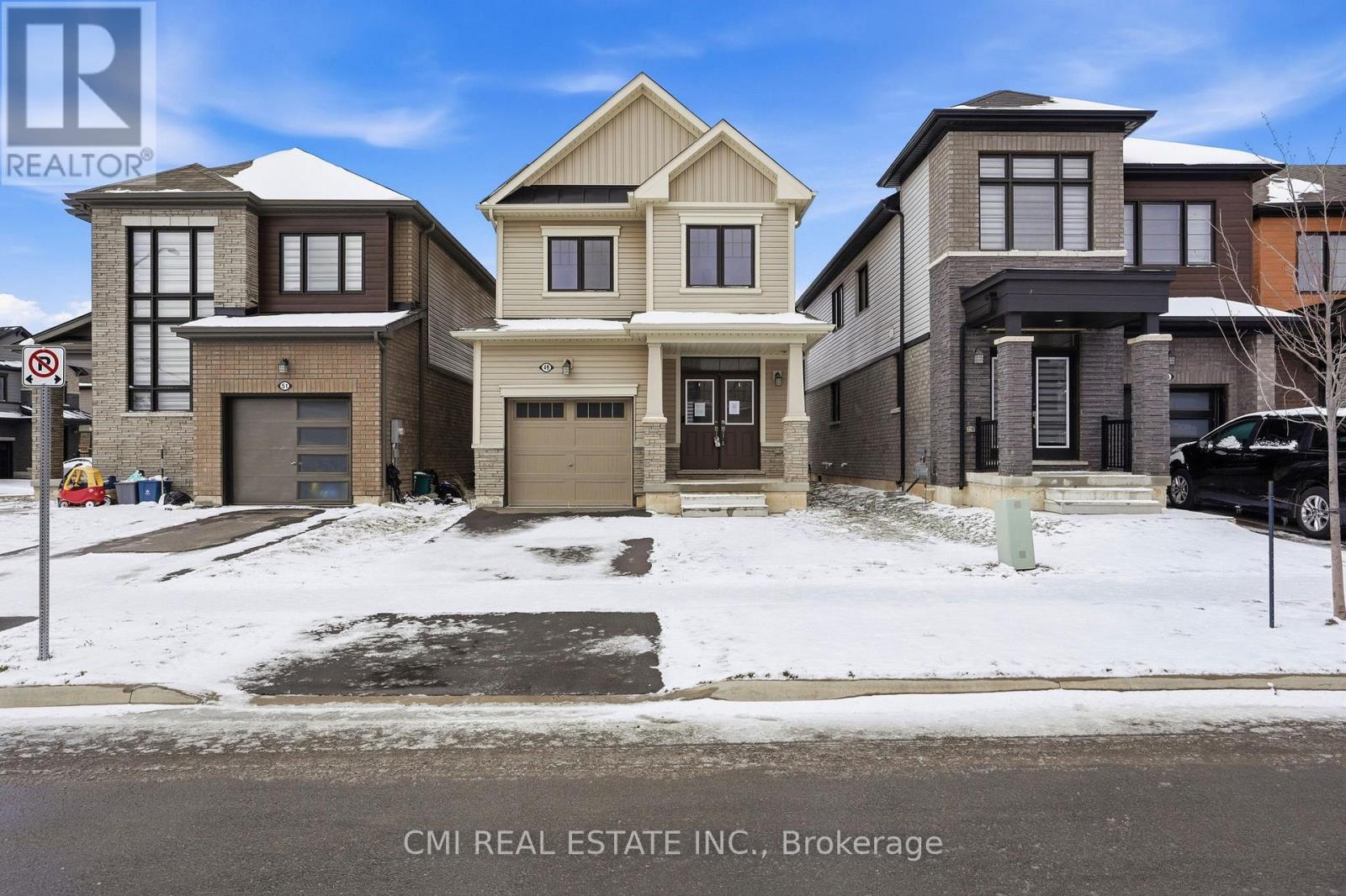 49 Sugar May Avenue, Thorold, Ontario  L2V 0L3 - Photo 2 - X13047154