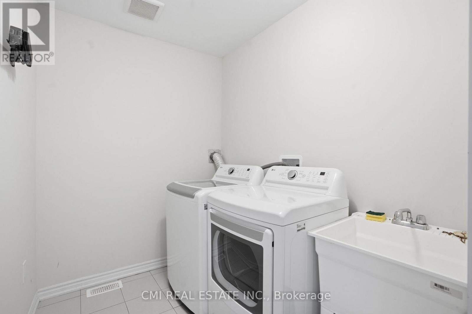 49 Sugar May Avenue, Thorold, Ontario  L2V 0L3 - Photo 34 - X13047154