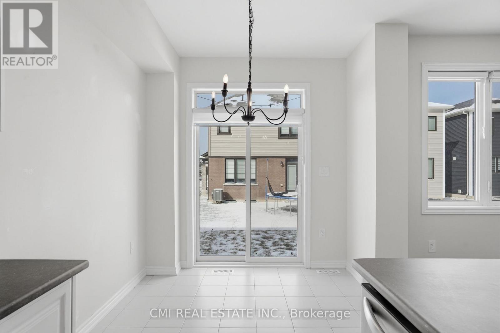 49 Sugar May Avenue, Thorold, Ontario  L2V 0L3 - Photo 6 - X13047154