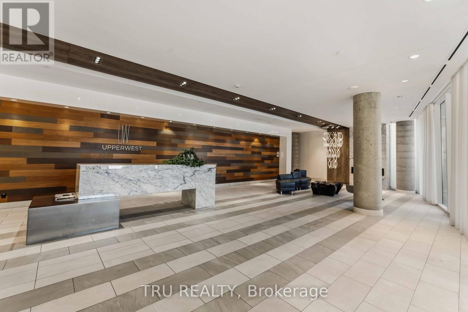 1907 - 485 Richmond Road, Ottawa, Ontario  K2A 3W9 - Photo 2 - X13047300