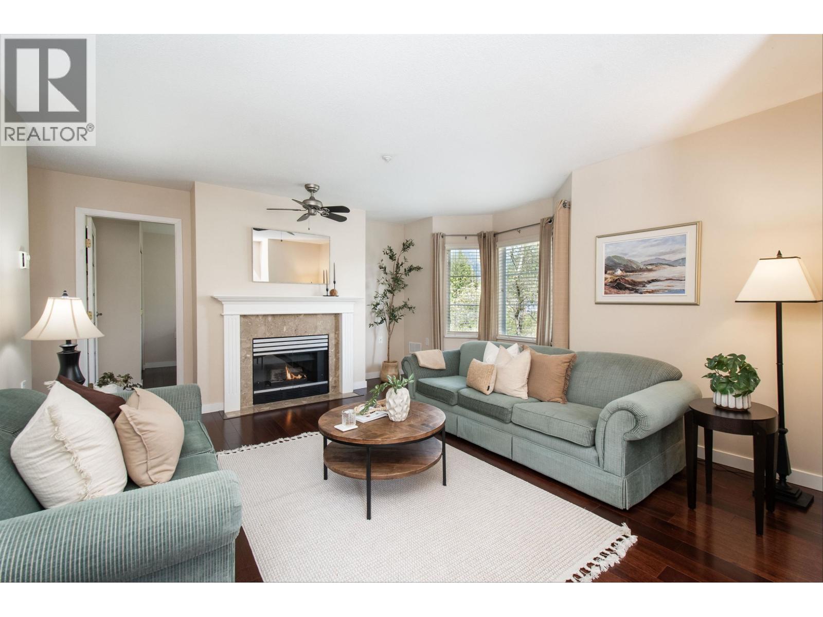 317 2020 CEDAR VILLAGE CRESCENT, north vancouver, British Columbia