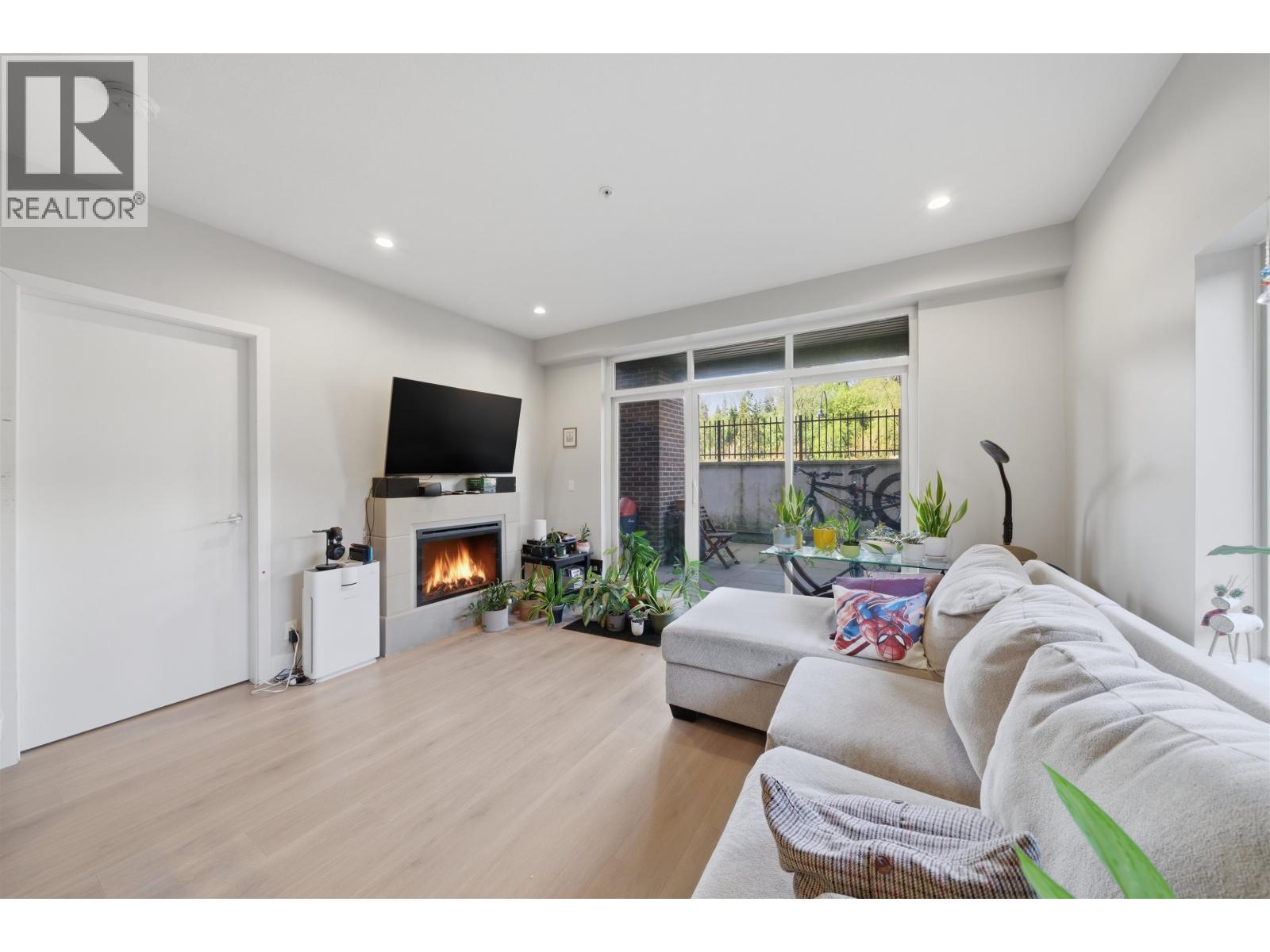 204 1273 Marine Drive, North Vancouver, British Columbia  V7P 1T3 - Photo 6 - R3115917